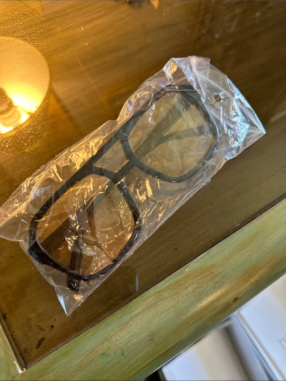 Black Oversized Geometric Sunglasses with Yellow Tint